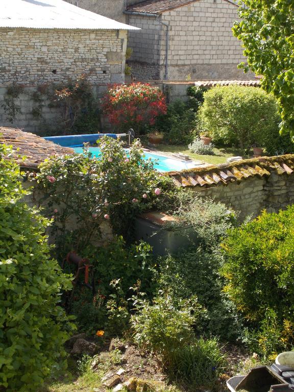 A L'Antan - La Ferme D'Octave Bed and Breakfast Saint-Hilaire-de-Villefranche Εξωτερικό φωτογραφία